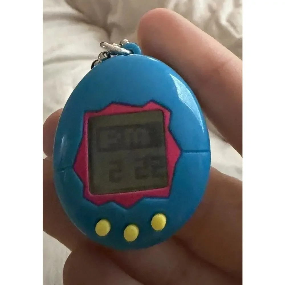 Bandai Tamagotchi. Virtual Pet. Tested. Works.